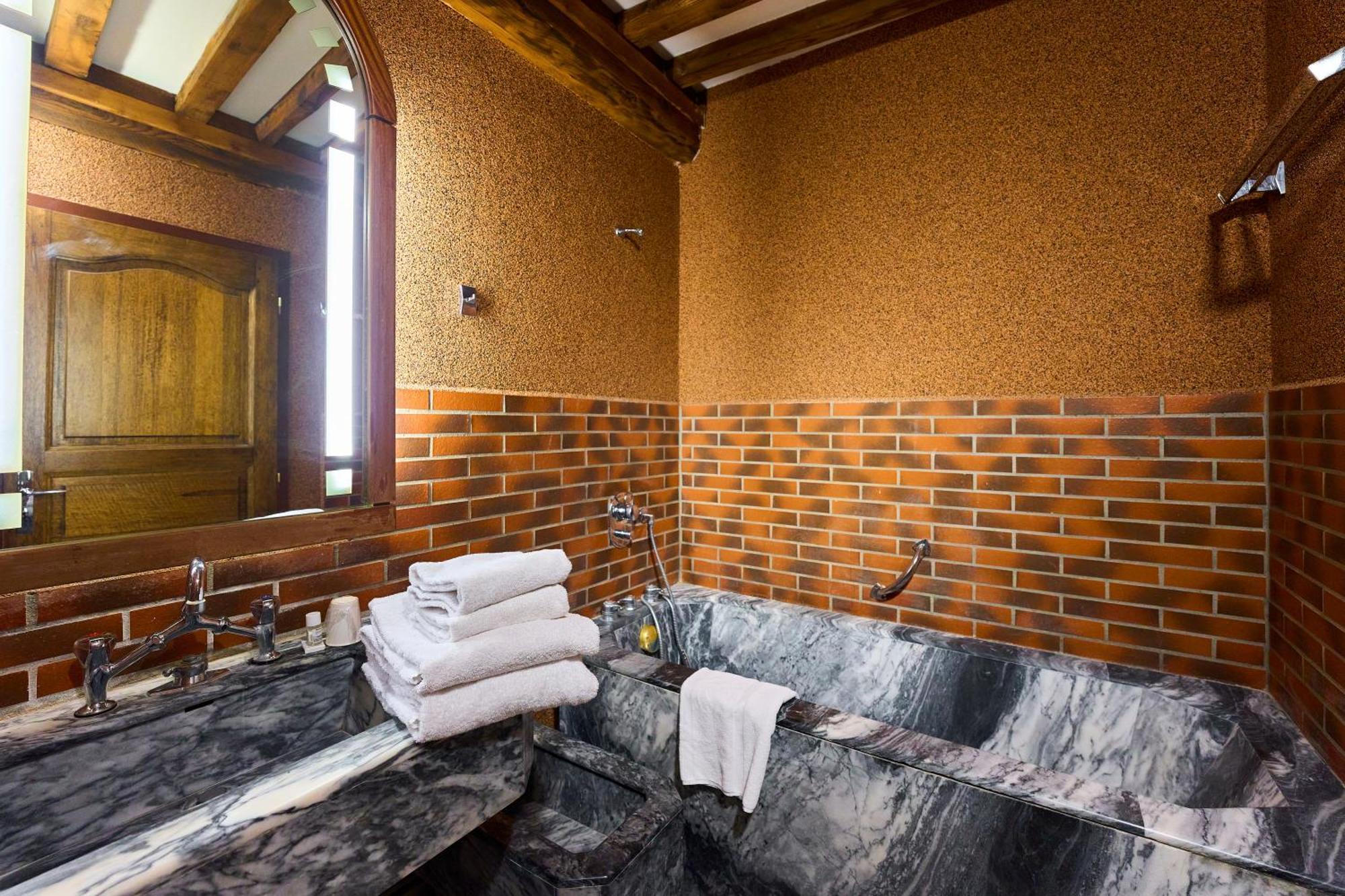 Montagny  Aux Prisons De Montagny B&B 외부 사진
