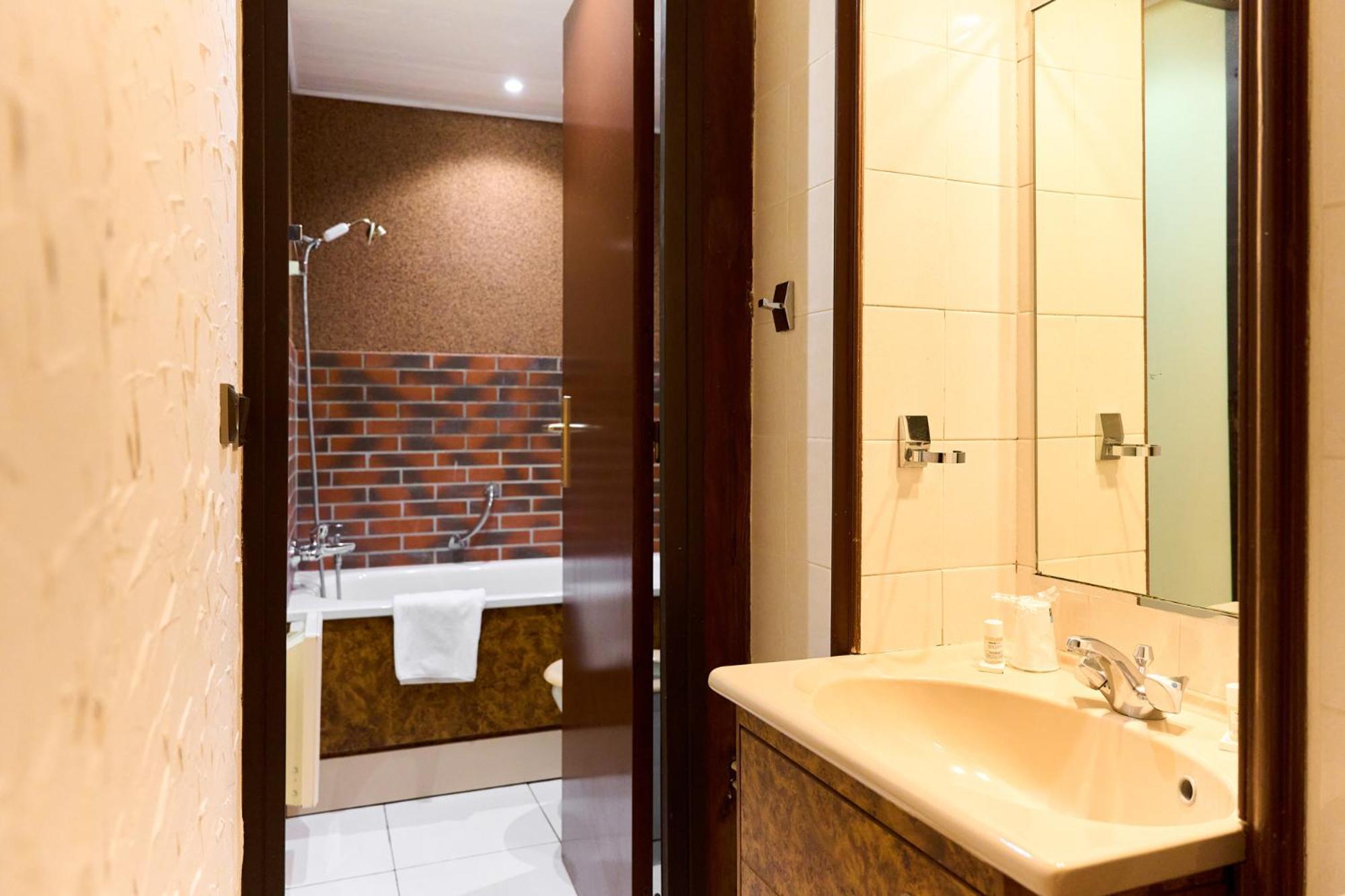 Montagny  Aux Prisons De Montagny B&B 외부 사진
