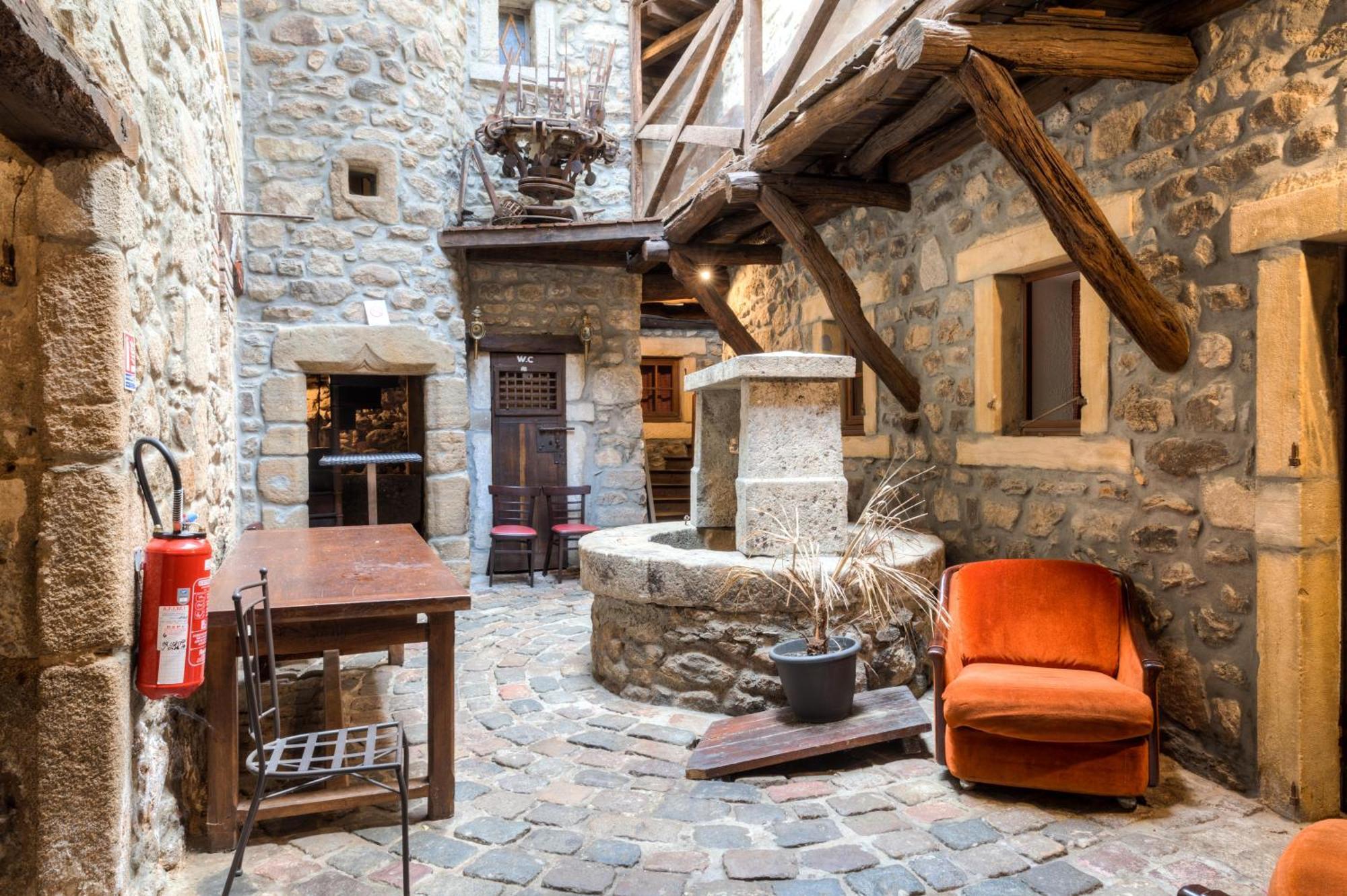 Montagny  Aux Prisons De Montagny B&B 외부 사진