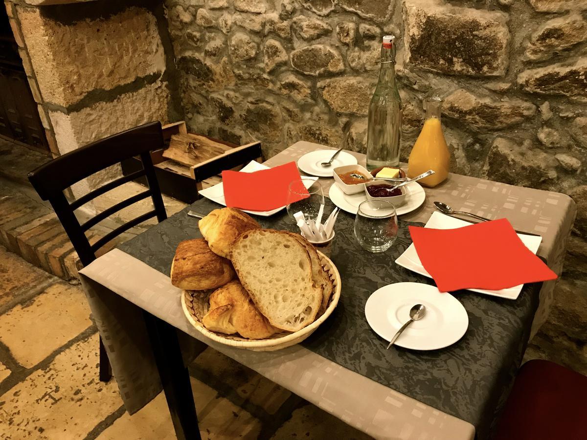 Montagny  Aux Prisons De Montagny B&B 외부 사진